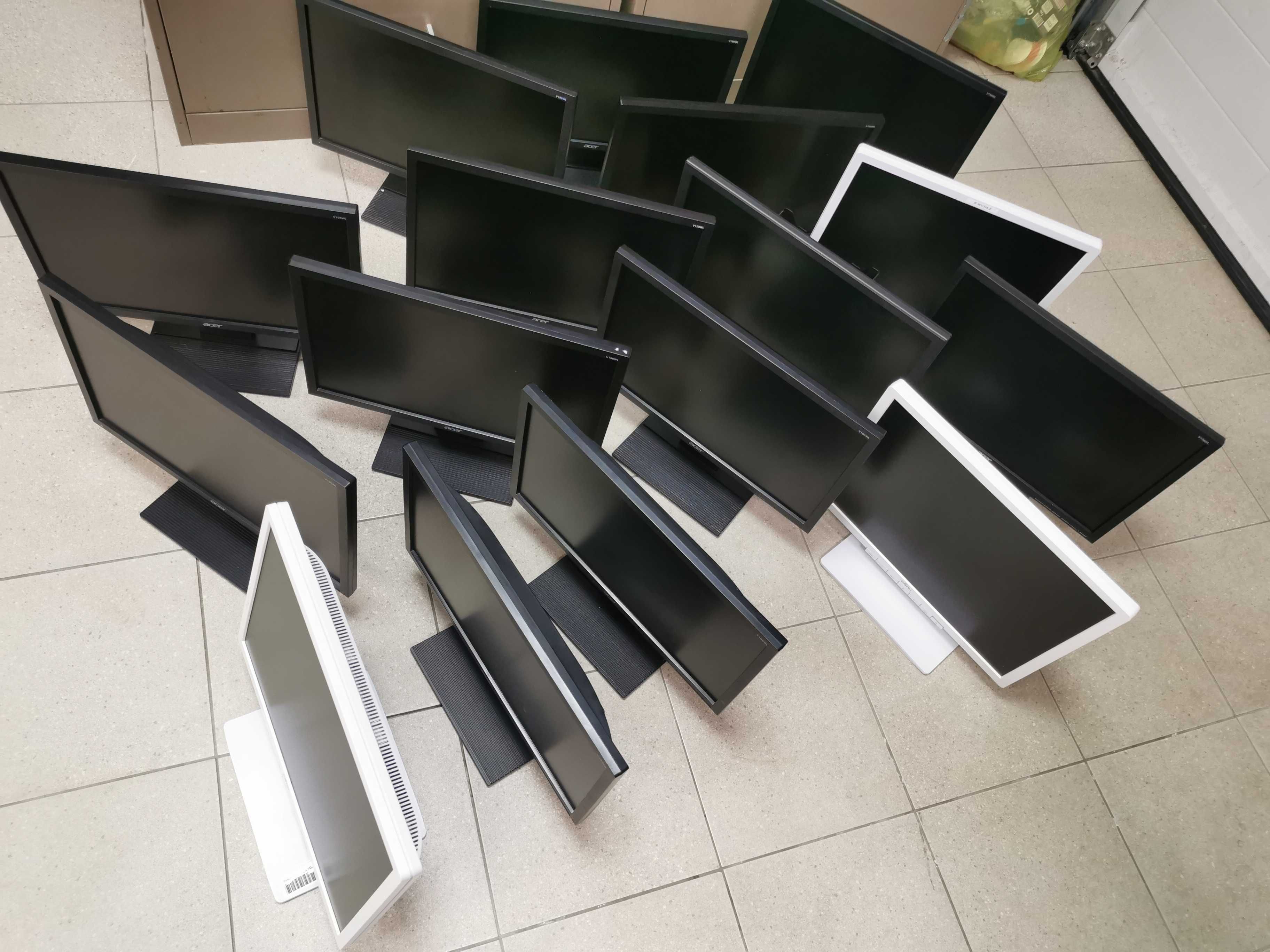 Pakiet 16szt - Monitor LCD 19" Acer Dell Fujitsu (wychodzi po 25pln)