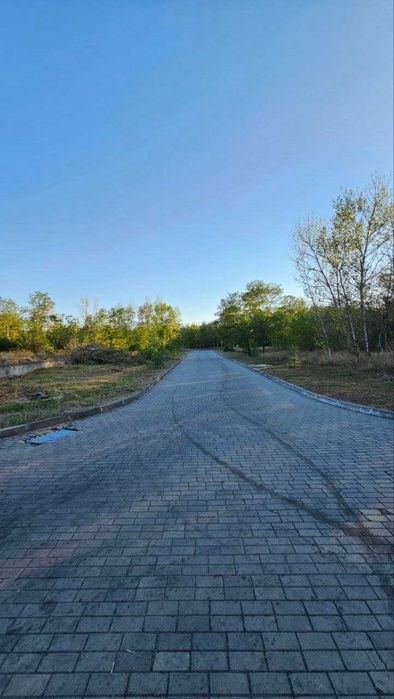 Продам участок 5.5 соток коттеджный городок