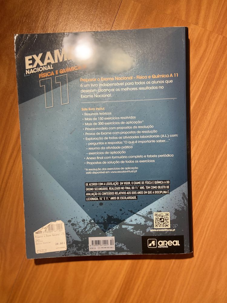 Livro de preparação para exame de física e química A
