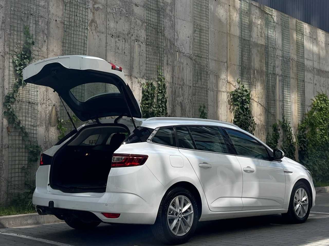 Продам Renault Megane 2016. Можна в розстрочку, під викуп.