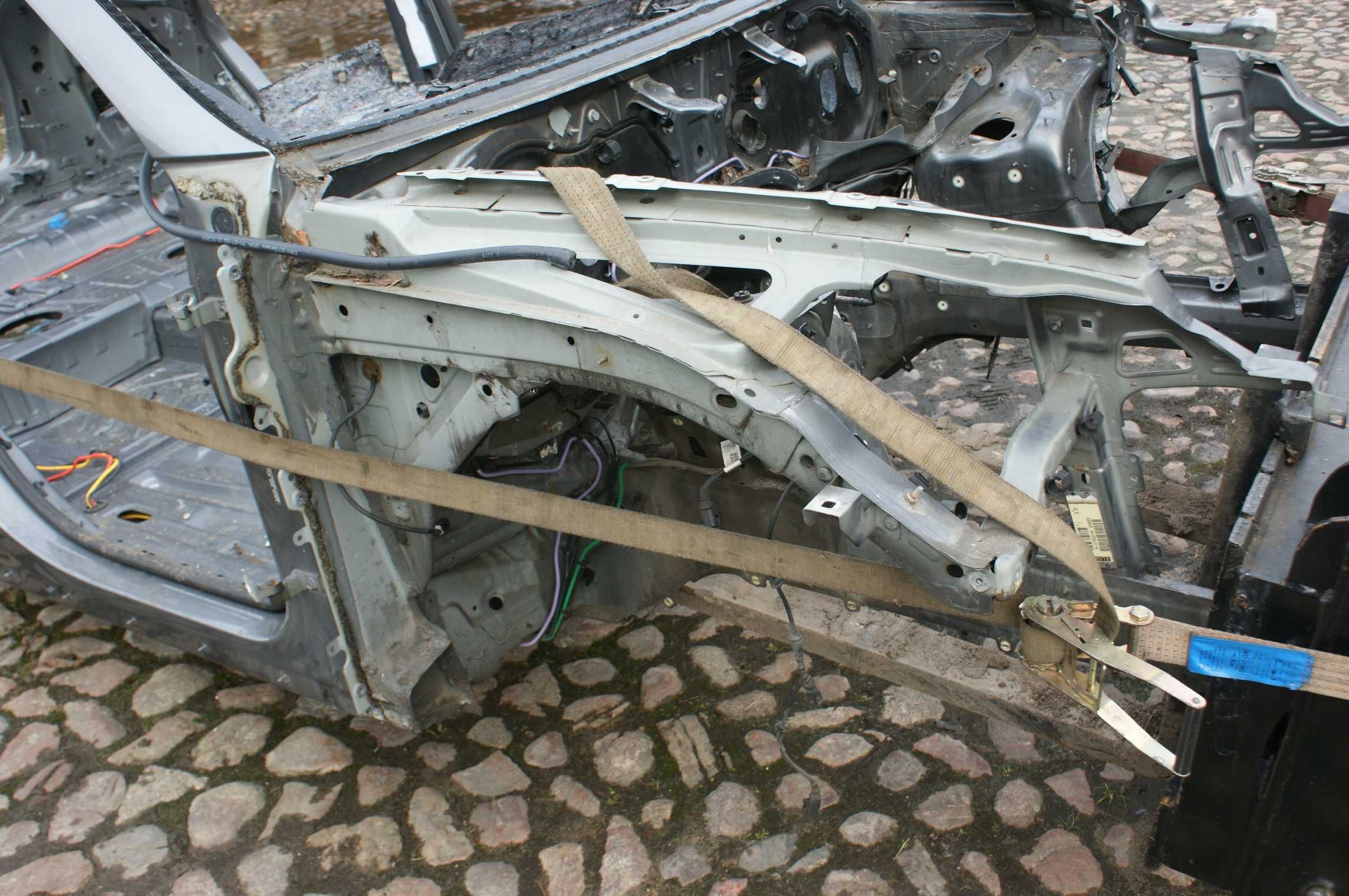 Porsche Cayenne II 7P5 Karoseria Buda Błotnik Tył Ćwiartka Dach