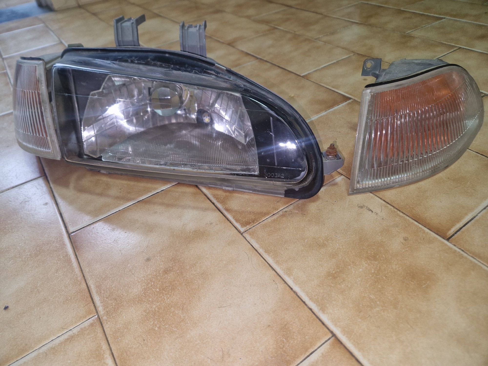 Farol e piscas honda civic eg9/eh9