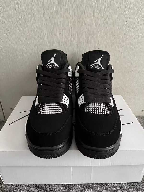 Jordan 4 Retro White Thunder EU.41