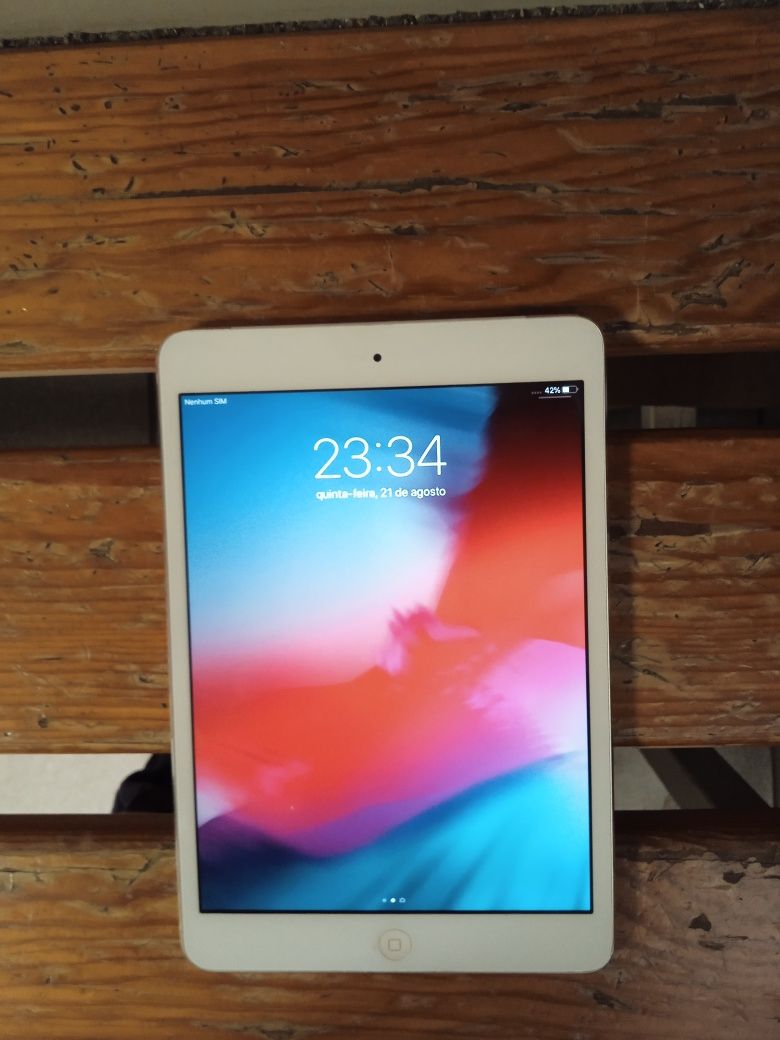 iPad mini2 quase novo