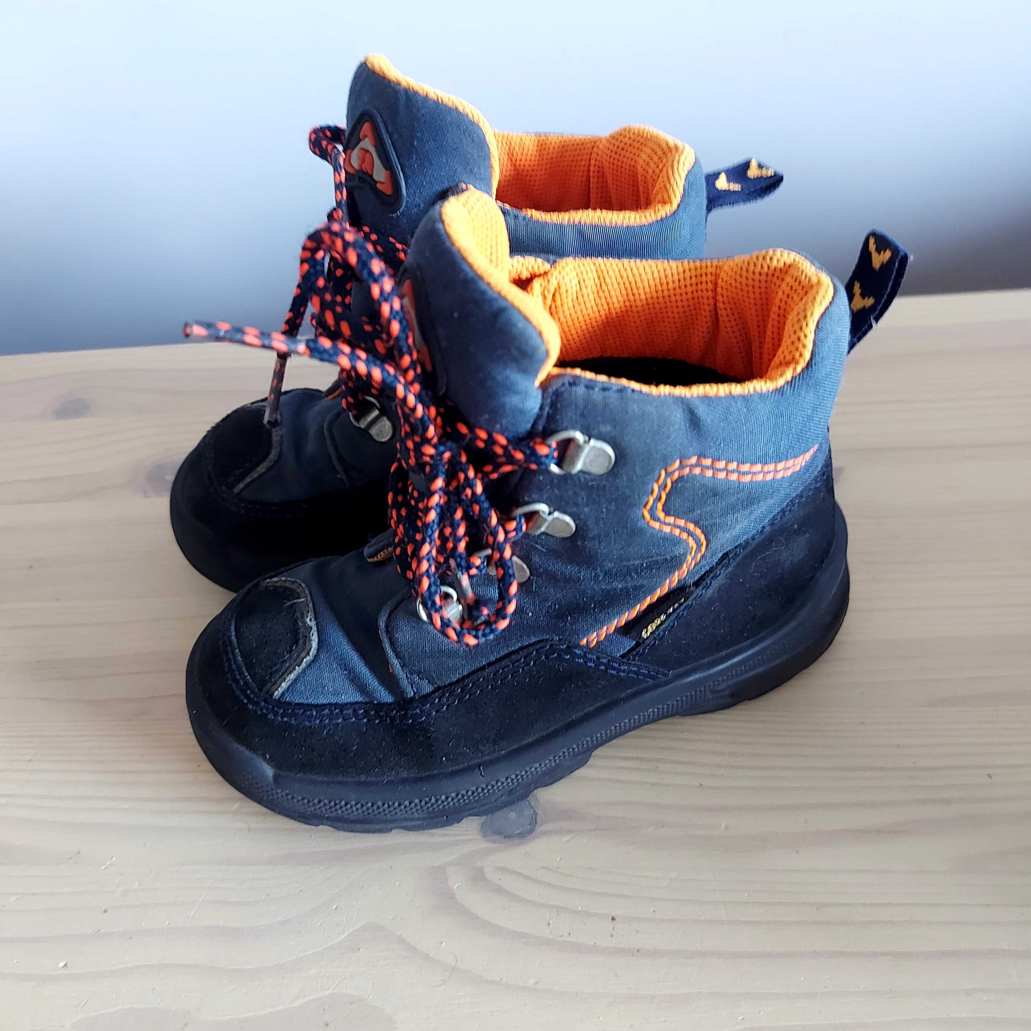 Buty jesienne w rozmiarze 24