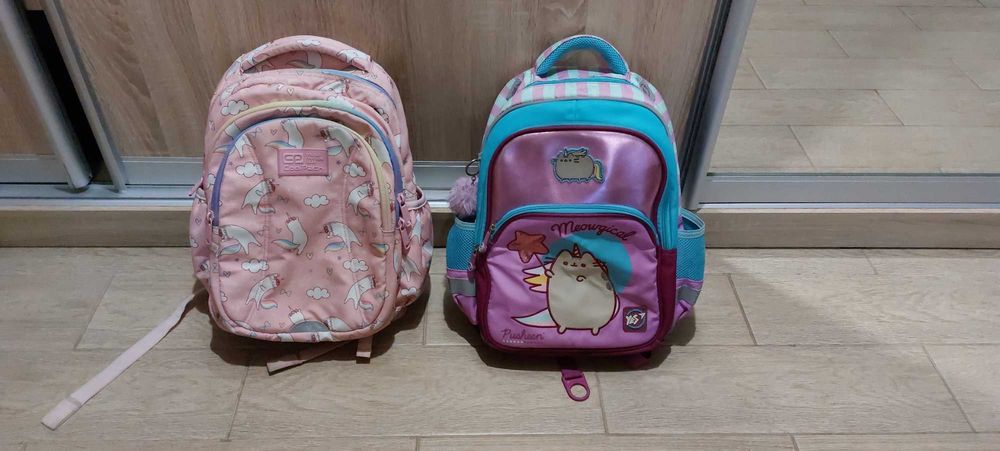 Шкільний рюкзак, портфель