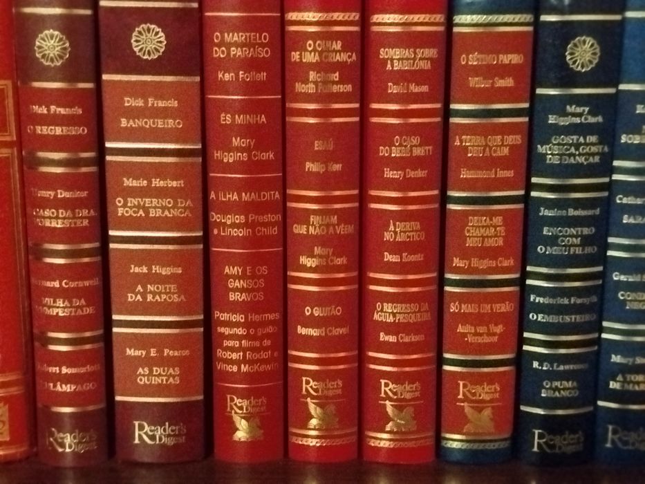 Livros encadernados da seleção do Reader´s Digest