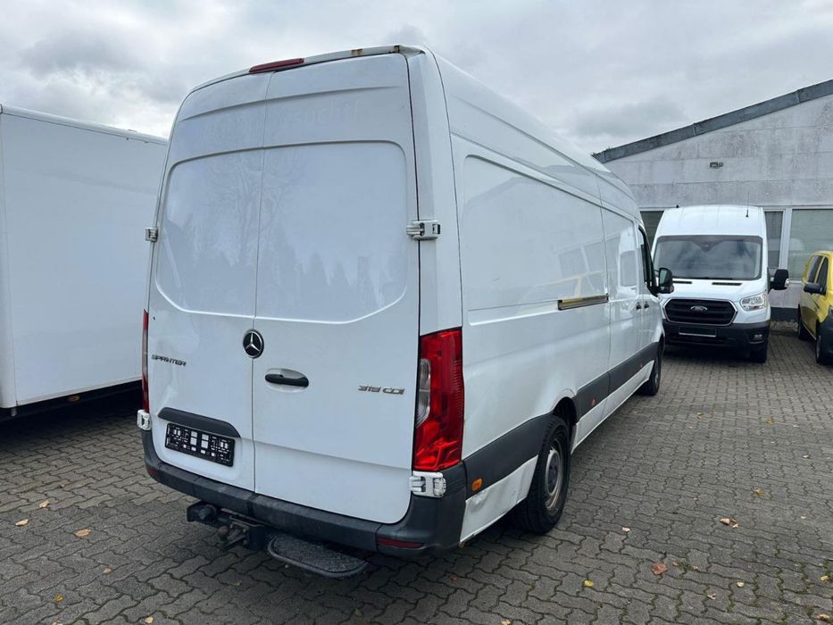 Mersedes-benz sprinter 319