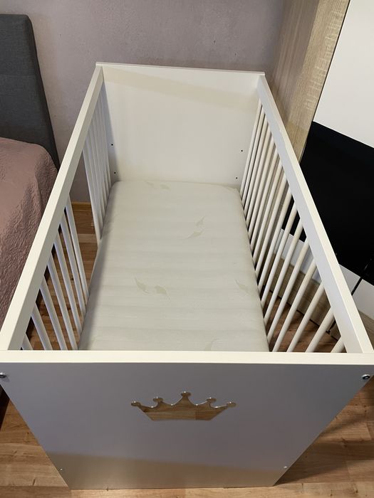 Lozeczko dzieciece klupś  z materacem dla dziewczynki