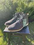 Продам замшеві ботинки TOMS (чол.)