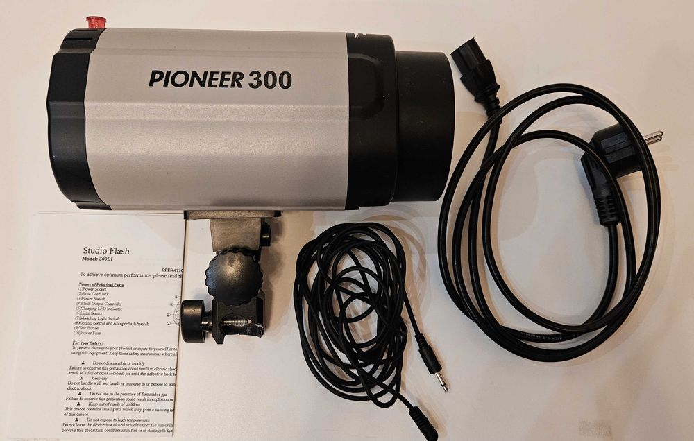 Спалах Студійний/ Вспышка Godox Pioneer 300 (4шт)