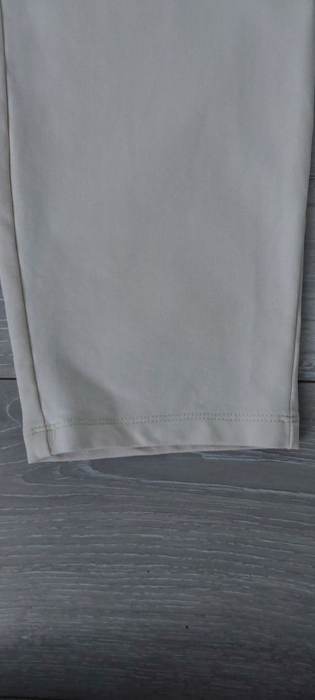 Beżowe eleganckie dresowe spodnie