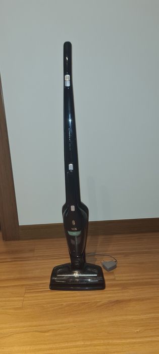 Aspirador vertical AEG cx7 öko flexibility