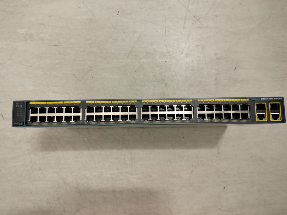 Комутатор WS-C2960-48TT-S