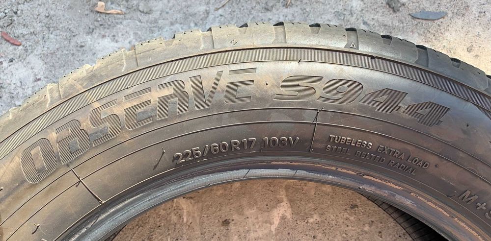 Шины б/у зима 225/60 R17  TOYO OBSERVE S944