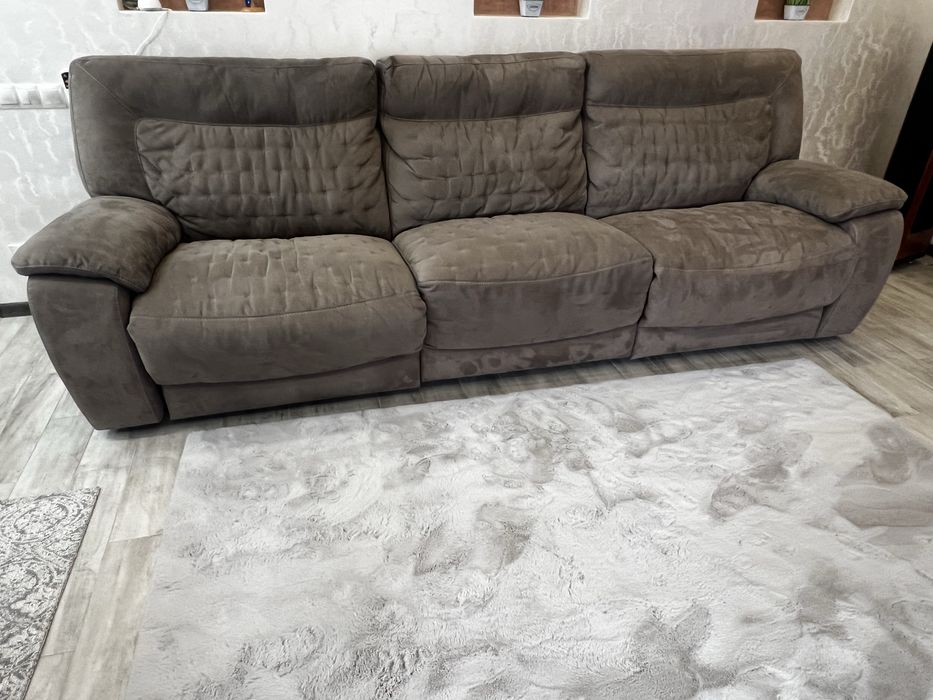 продам диван з риклайнером  softaly