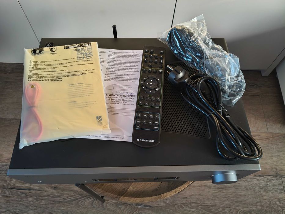 Cambridge Audio CXA81 MKII praktycznie nowy . Zakupiony 06.2025