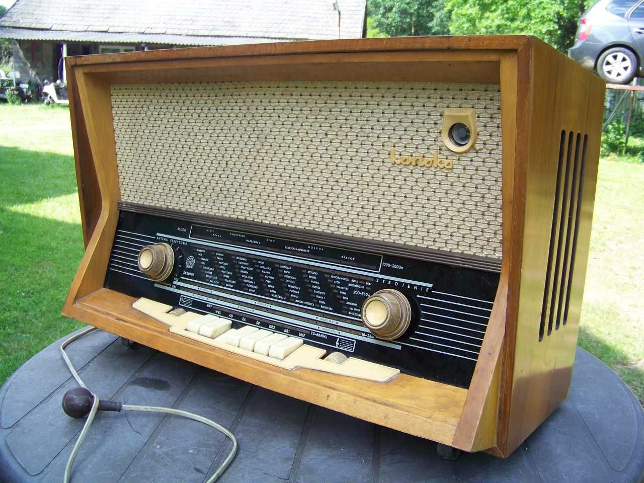 Stare radio lampowe Karioka ładne sprawne.