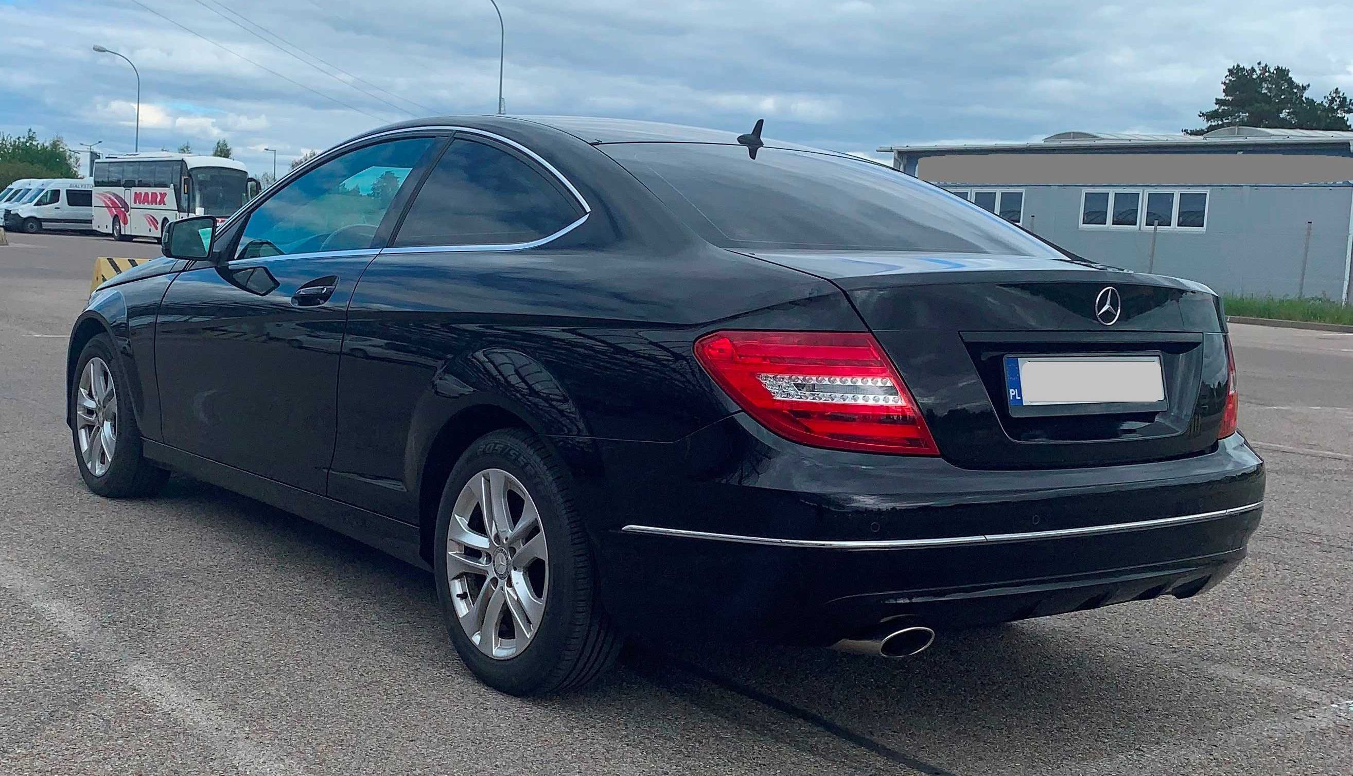Mercedes Benz W204 Coupe 170KM, mały przebieg, 2011 lift