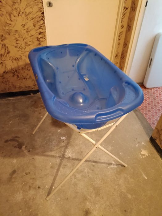 Wanna wanienka niemowlęca ze stelażem