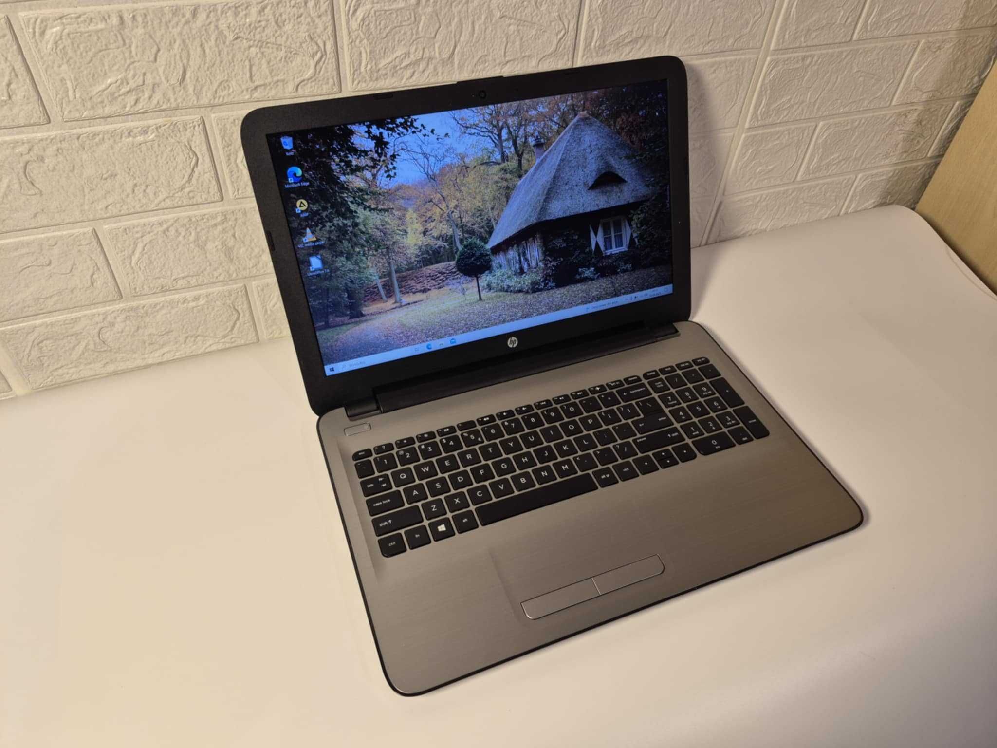 Jak NOWY HP 15 AMD A8 2.2Ghz/8GbDDR/256SSD/Radeon/BateriaNOWA
