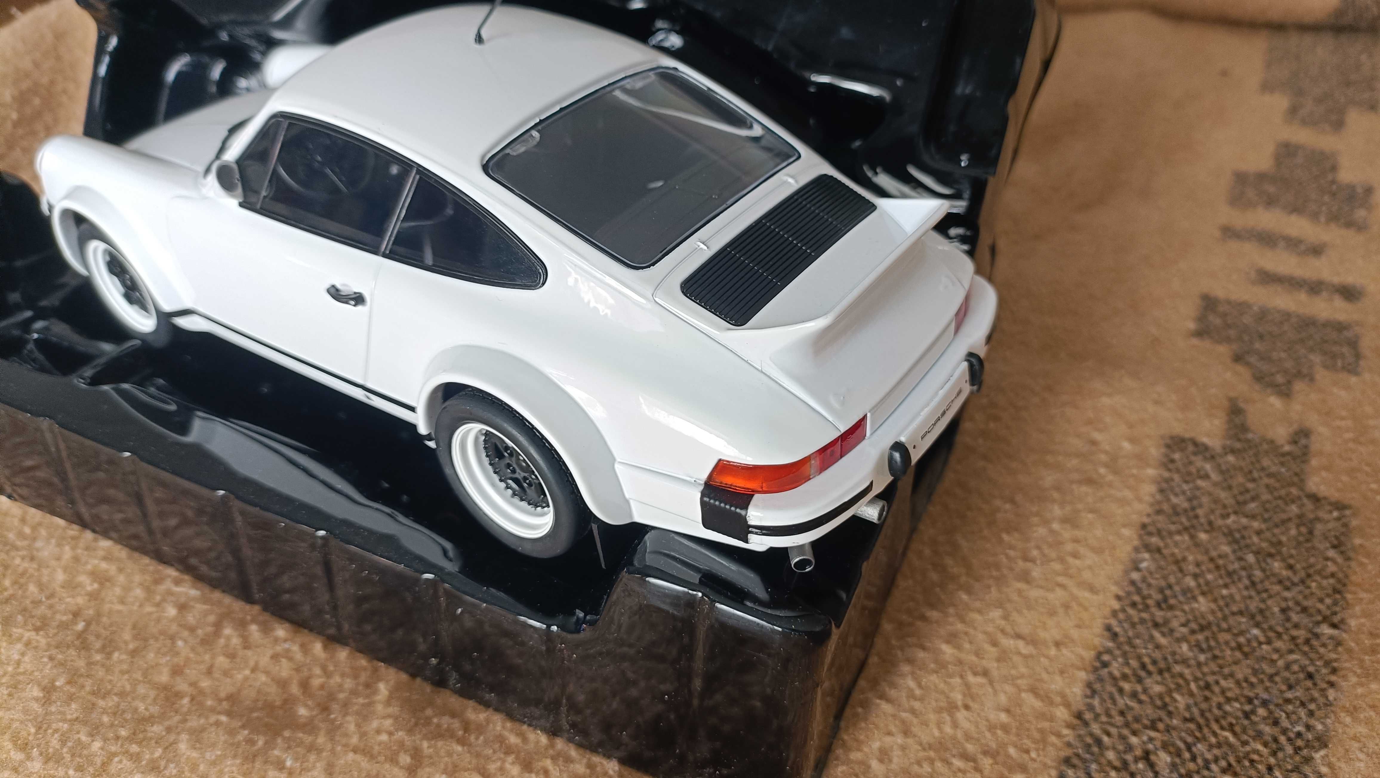 Porsche 5 diferentes Modelos + 1/18 + Portes Grátis