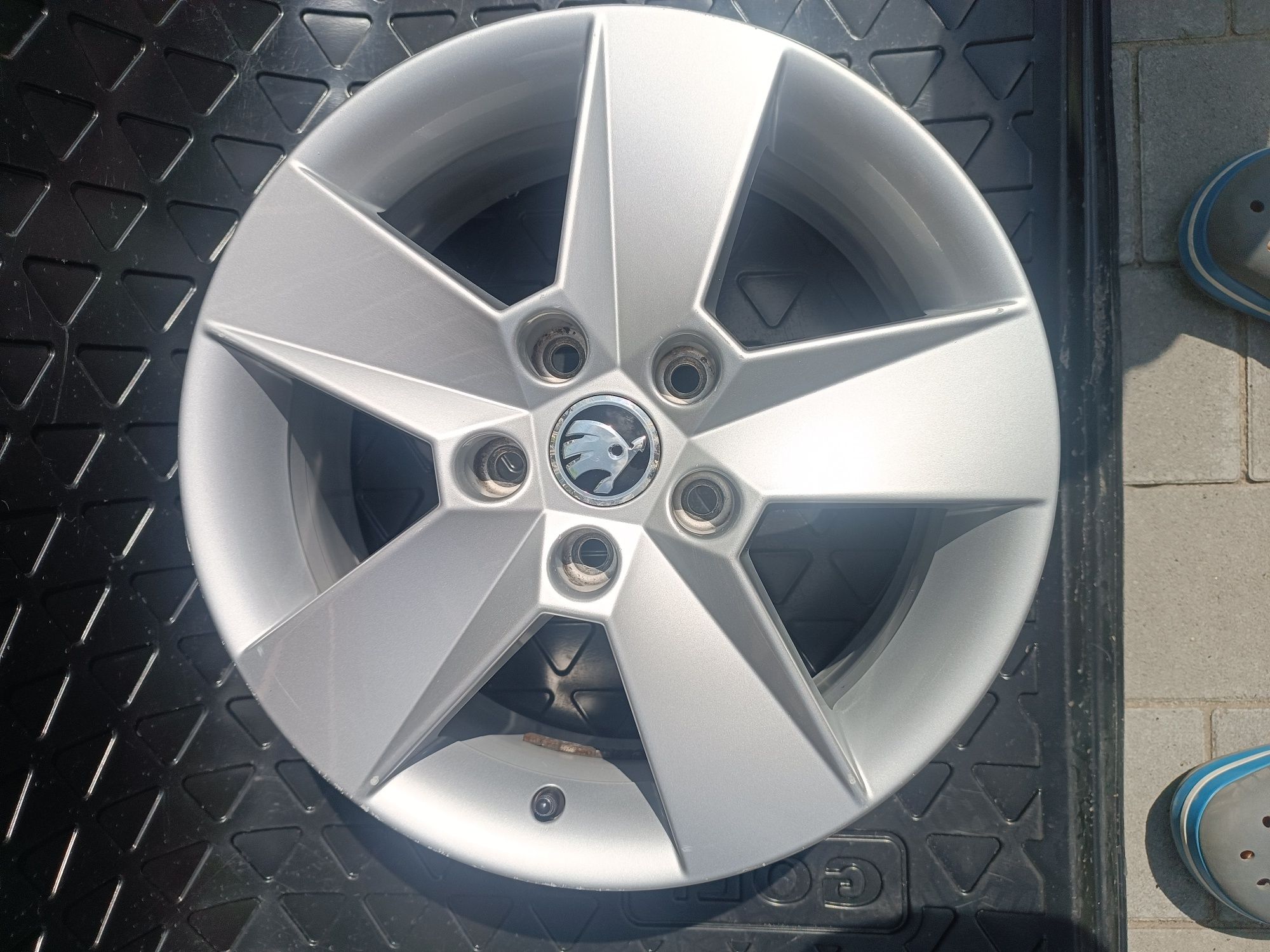 Оригінальні диски Skoda, VW, Audi 5/112 R16