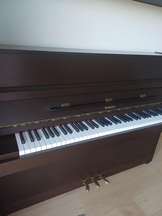 Pianino HELLAS w bardzo dobrym stanie