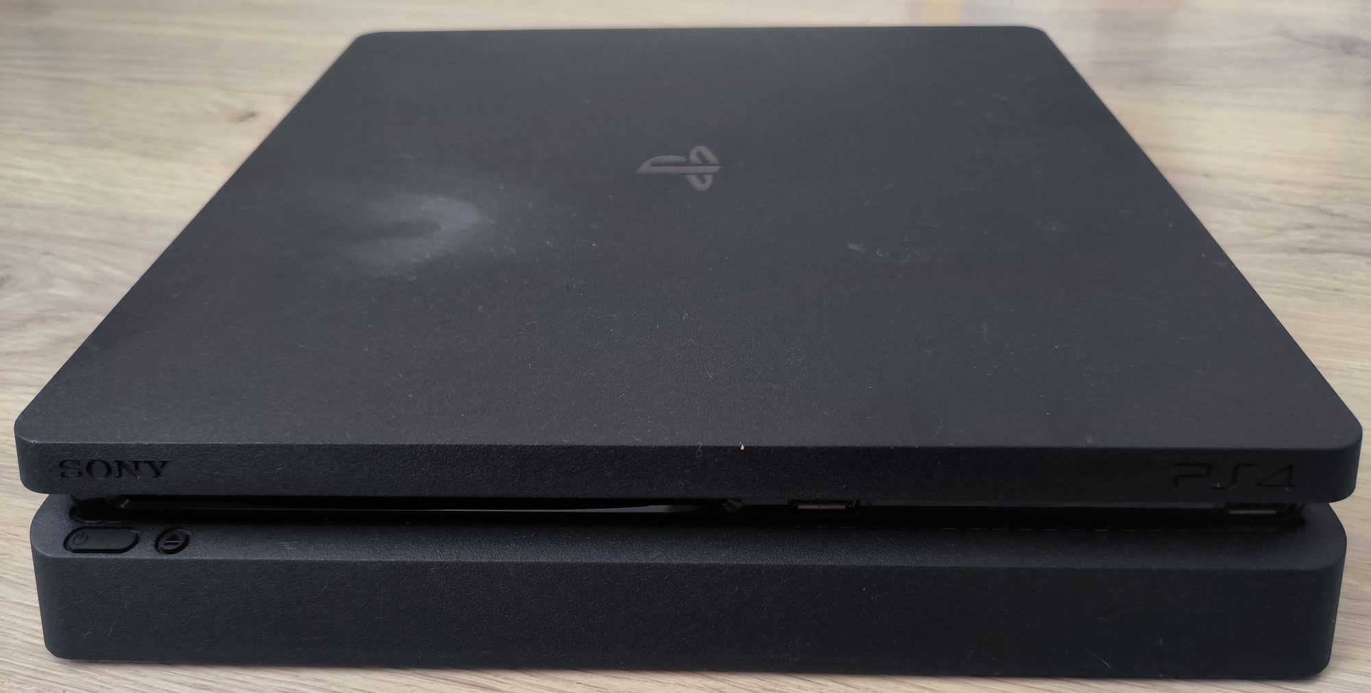 Playstation 4 slim 500GB + Camera V2