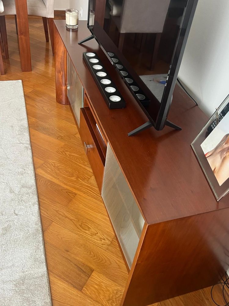 Movel TV em nogueira como novo