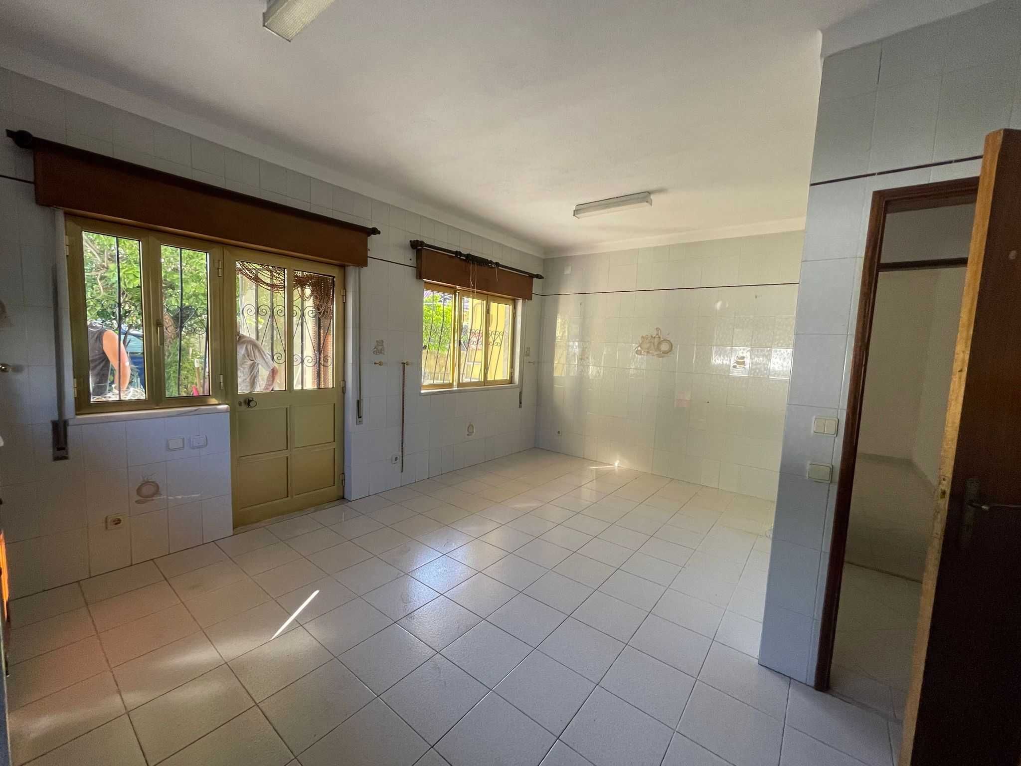 Grande Casa de Família T5 c/ Anexo, Garagem e Quintal, Ponte de Sor
