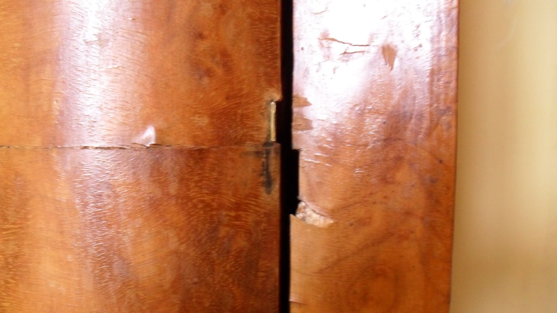 Szafa drewniana kalwaryjska z lat 40- tych