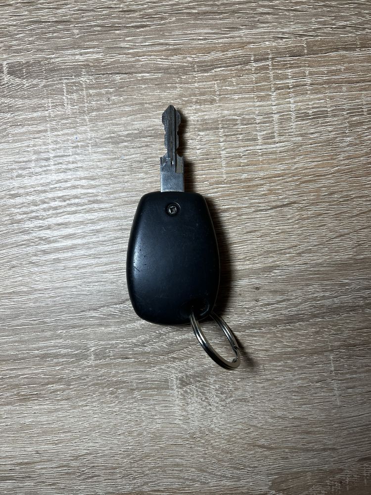 Ключ Renault Duster з кнопками
