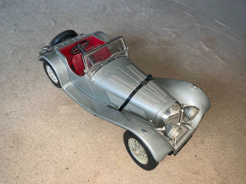 Miniatura Jaguar – Bburago