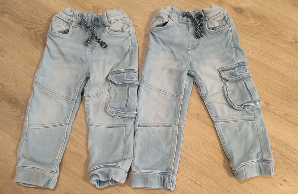 Spodnie jeansowe dla bliźniaków r. 98