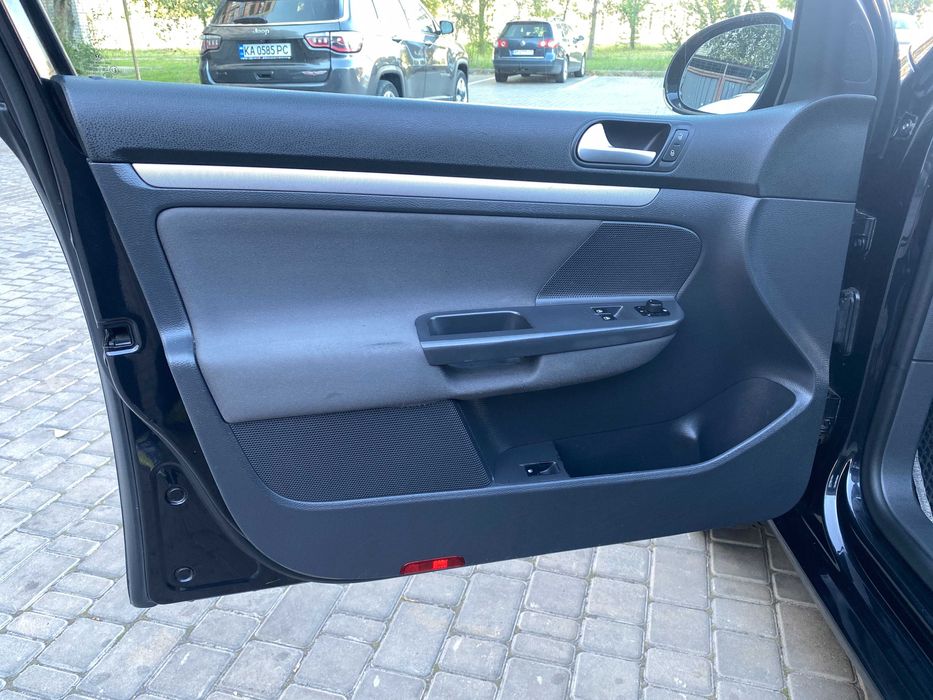 Продам Volkswagen Golf 2007 р. не фарбований, гарна комплектація