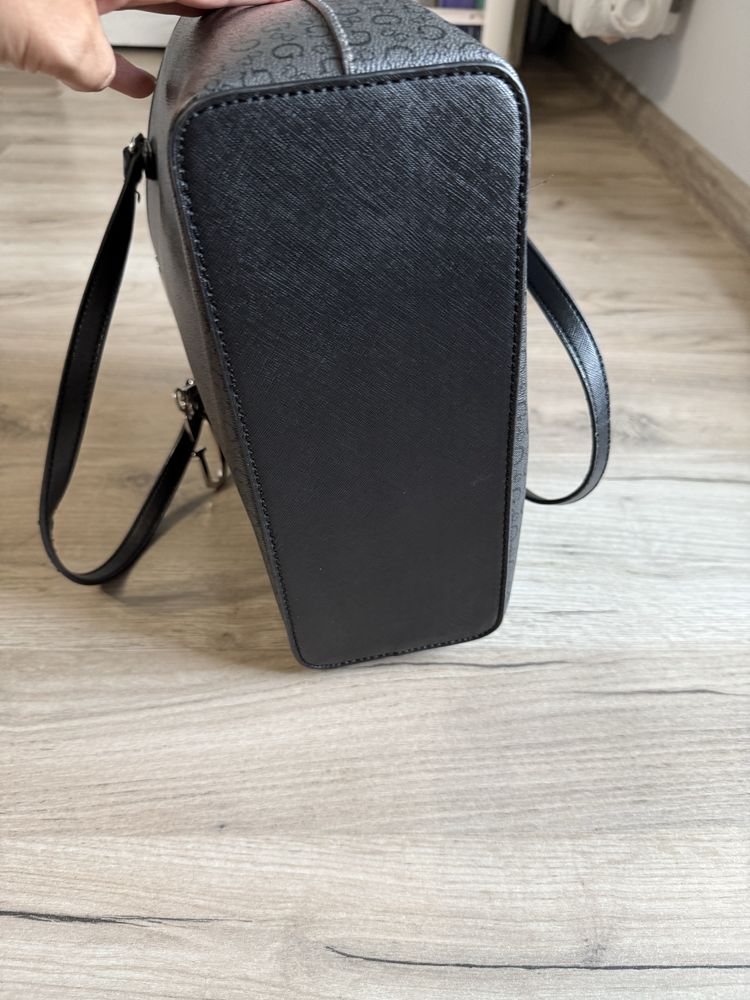 Torebka damska Guess