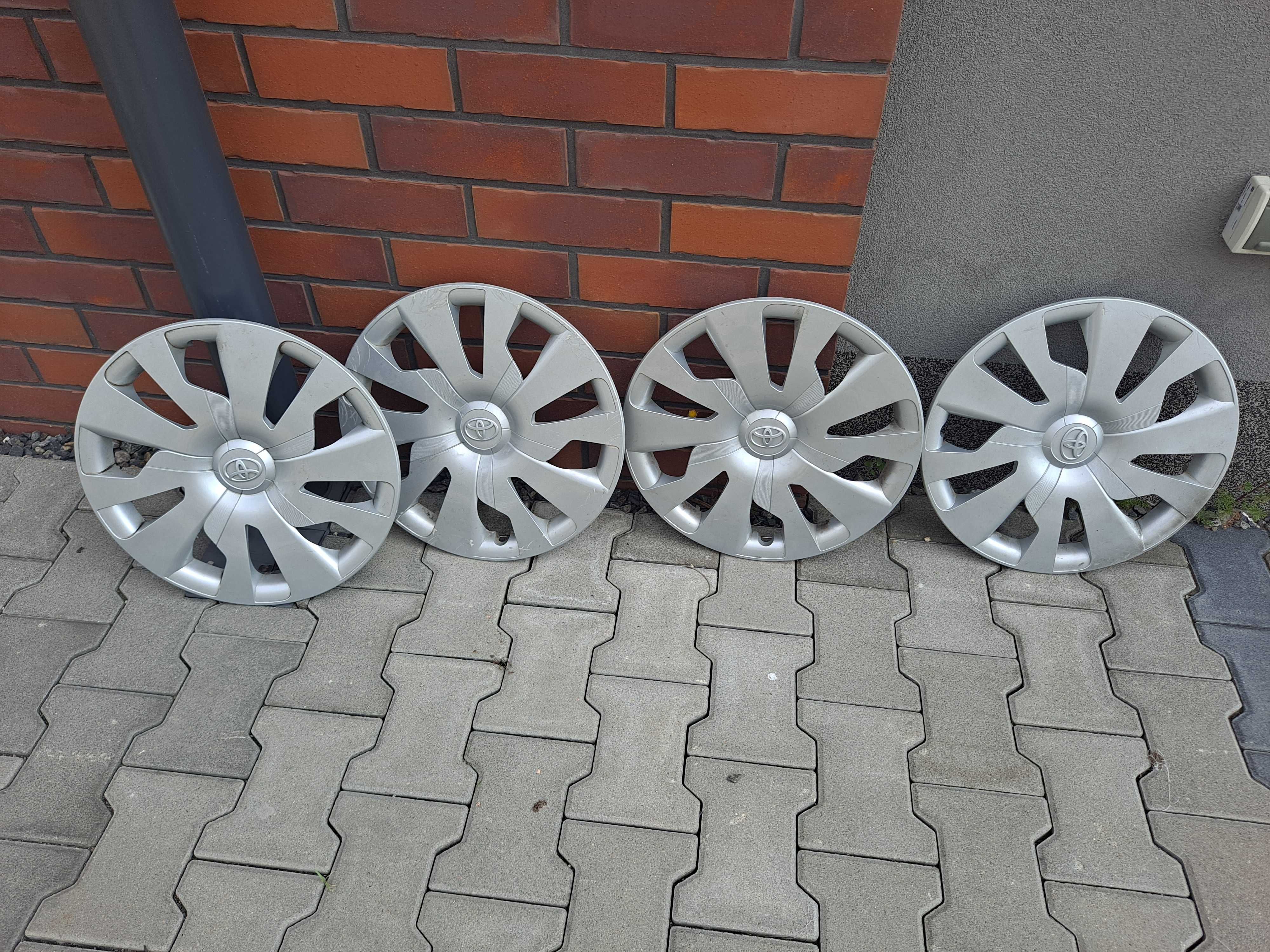 Kompletne koła Toyota Yaris 2, 3 Corolla  175/65/15  4x100 ET39
