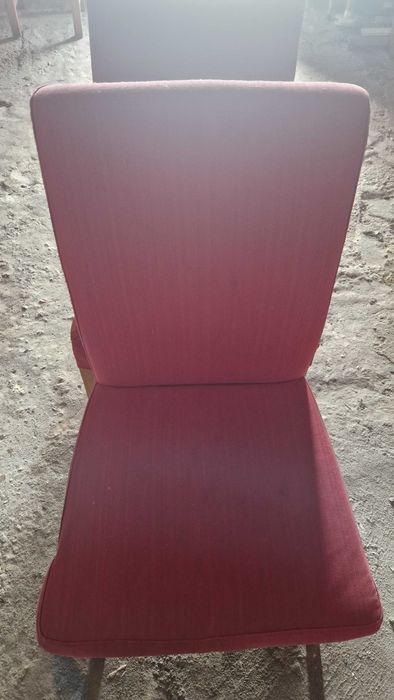 3 Cadeiras Ikea usadas em bom estado vermelhas