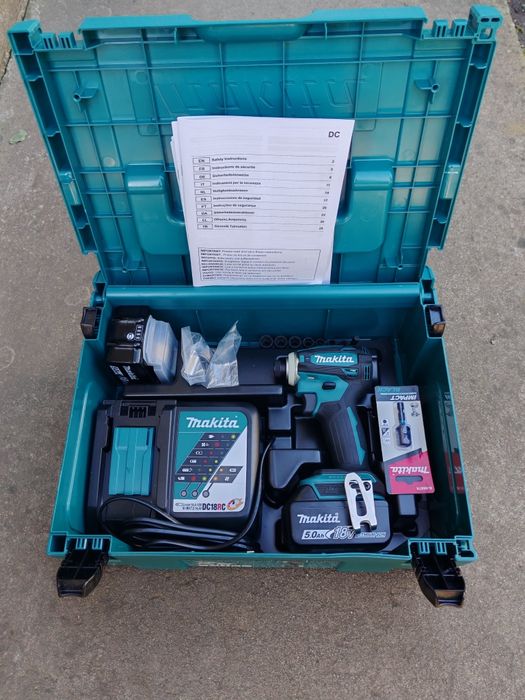 Акумуляторний ударний гвинтоверт Makita DTD172RTJ.