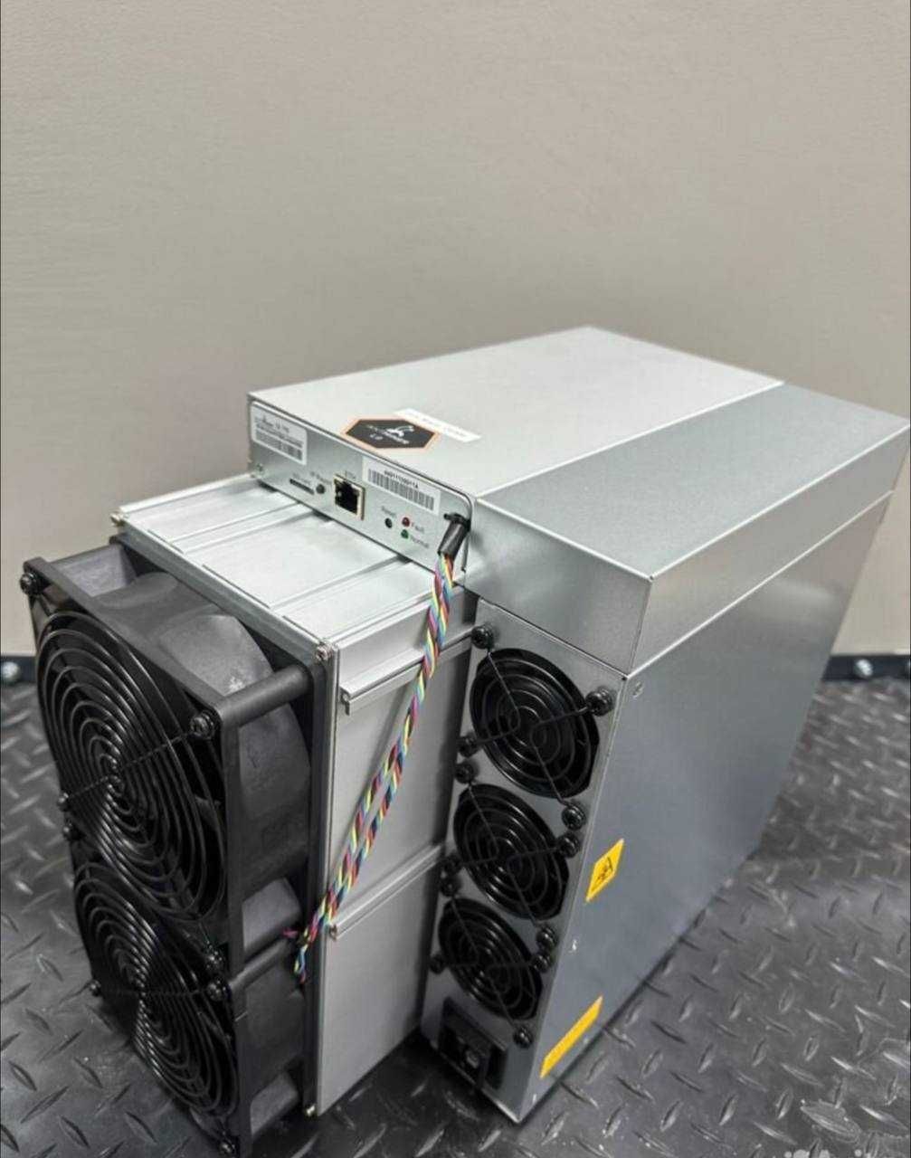 Koparka kryptowalut Antminera S19K Pro 120 TH/s SHA-256