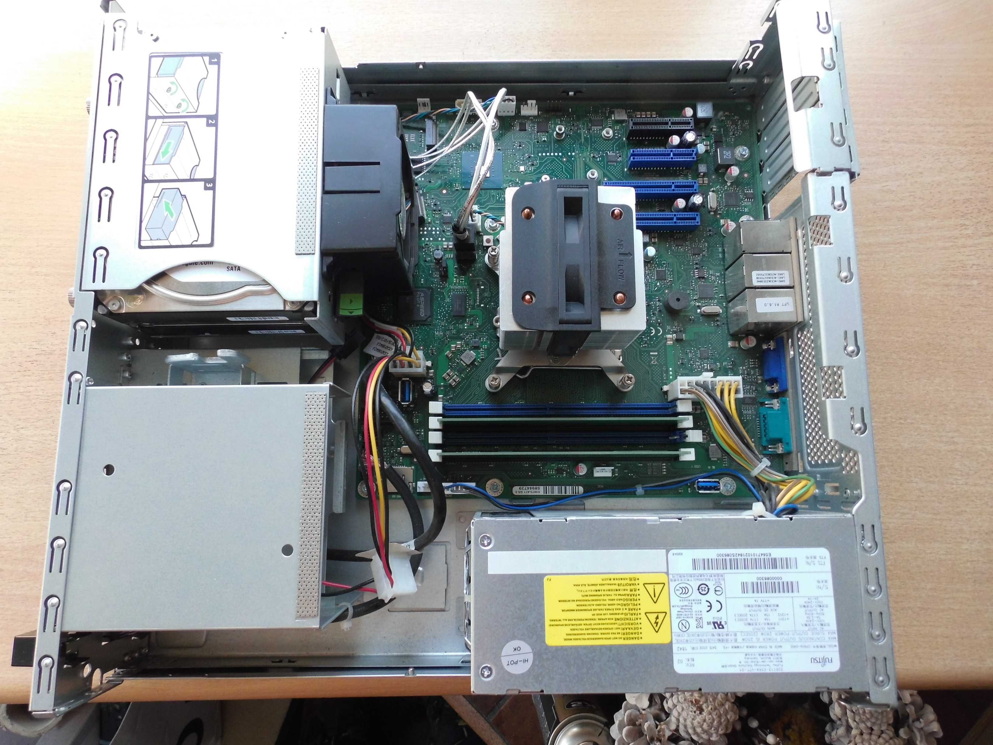 Serwer Fujitsu Primergy TX 1320 M4