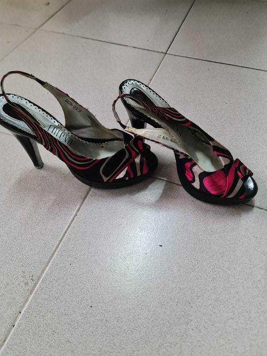 Sapato para Senhora Preto/Rosa - Tamanho 37