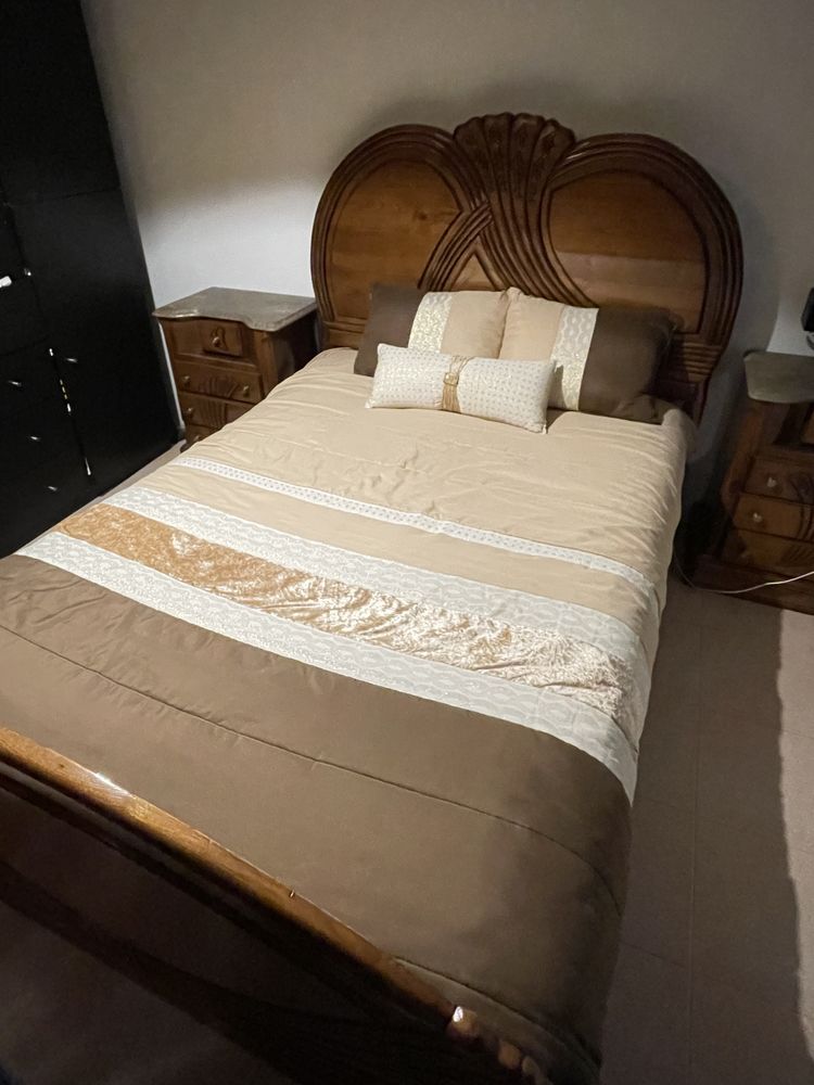 Cama com estrado