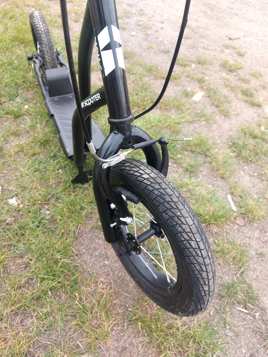 Hulajnoga Stiga - air scooter kółka pompowane 12" ,czarna.