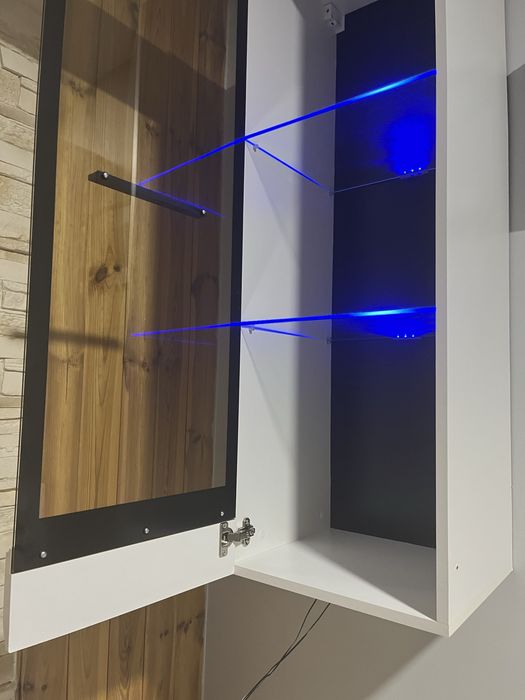 Meble do pokoju białe polysk