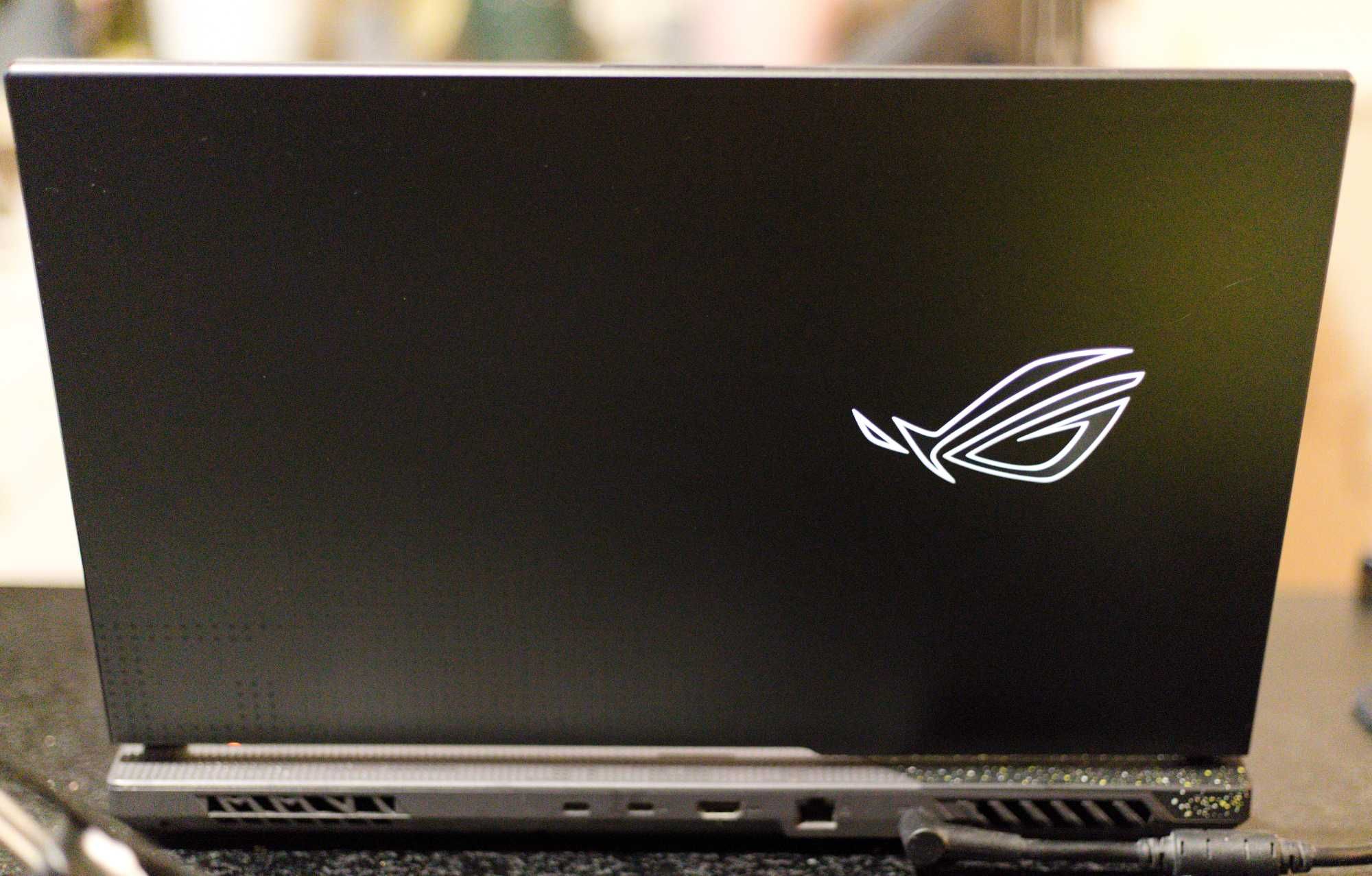 Laptop gamingowy ASUS ROG G713RS - AMD Ryzen 9 / RTX 3080 / 32GB RAM