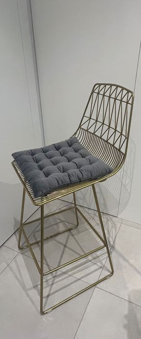 Dwa Złote krzesła  barowe