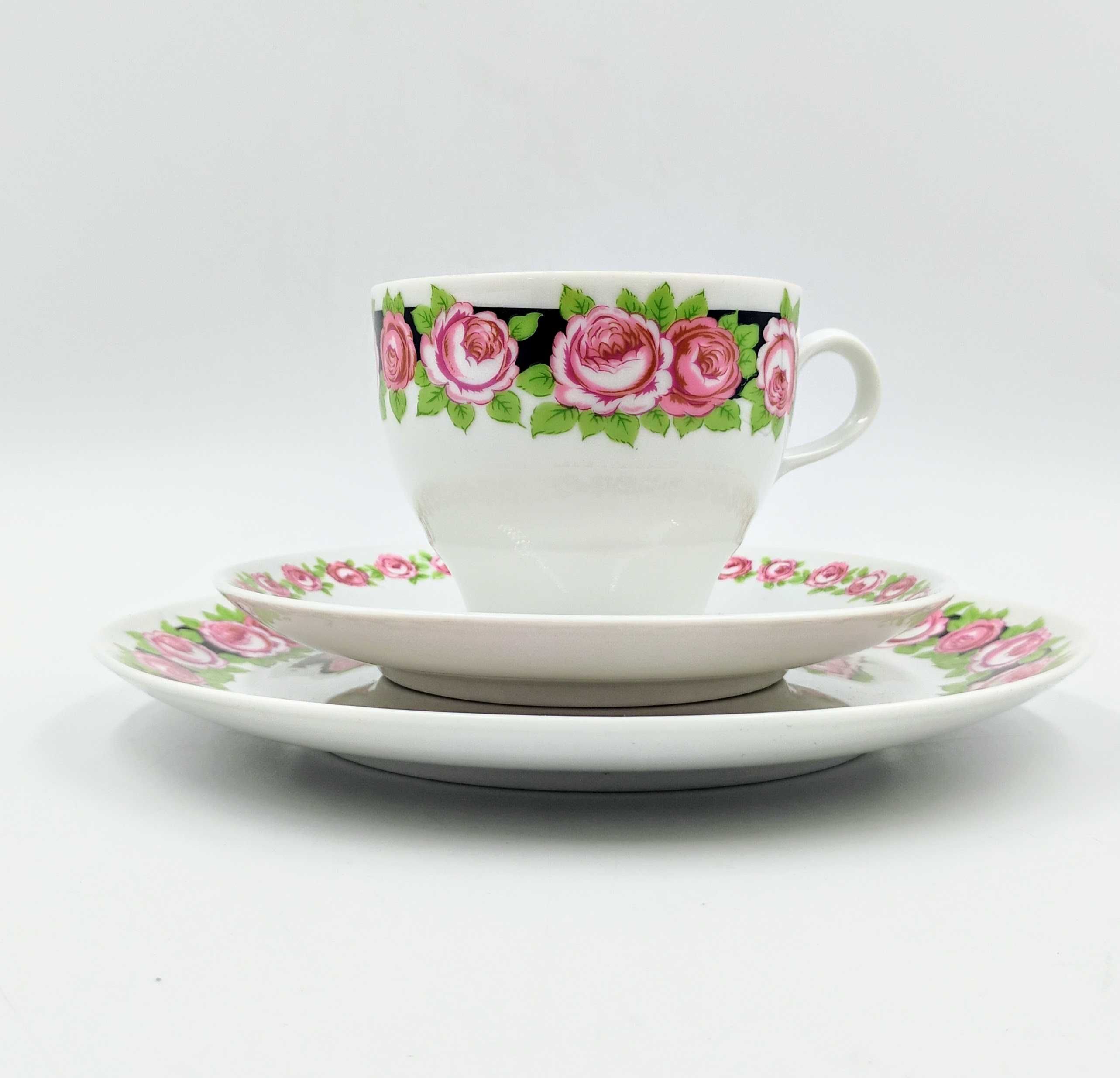 Trio Ilmenau Henneberg róże różyczki filiżanka porcelana retro kwiaty