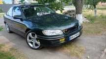 Opel Omega 100..